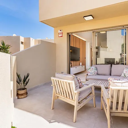 Casa Con Piscina Y Terrazas A 200 M De La Playa Vakantiehuis *